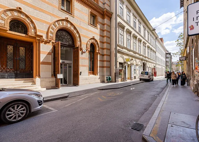 R10- Boutique Apartments, Location. By Bqa Apartamento
